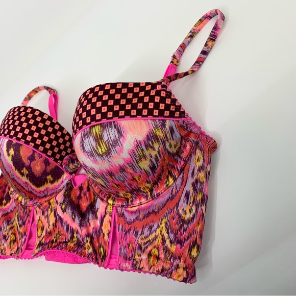 Victoria’s Secret Hot Pink Multi Boho Aztec Geometric Bustier Bikini Size 32C - Picture 5 of 13